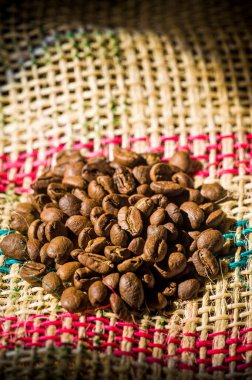 Dünyanın en iyi kahvelerinden birinin geldiği Kolombiya kahve çekirdekleri.