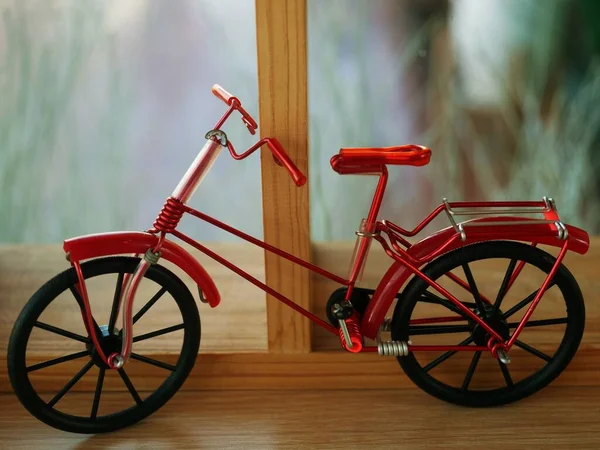 Primeiro Modelo Feito Mão Bicicleta Com Fundo Bokeh — Fotografia de Stock