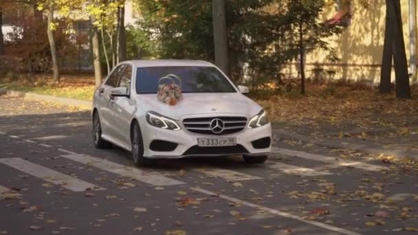 SAINT-PETERSBURG, RUSSIA - OCTOBER, 1, 2021: Mercedes-Benz E-class w212 car. — 비디오