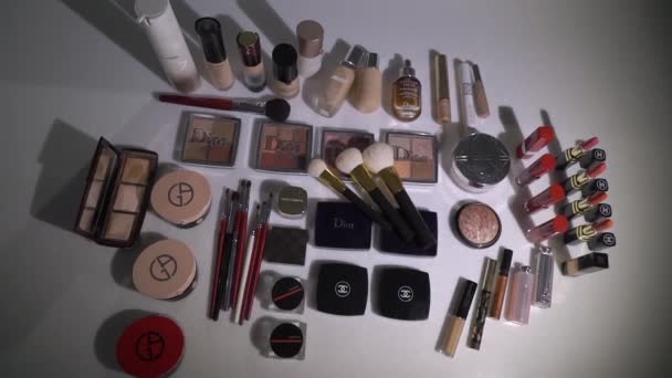 For makeup - brushes, shadows, blush, foundation, lipstick, mascara, eye shadow. — Vídeo de Stock