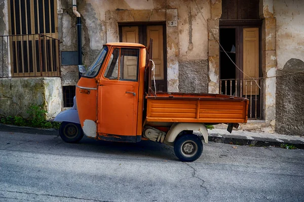 Piaggio Ape Veículo Leve Três Rodas Piaggio Macaco Aberto Apoiado — Fotografia de Stock