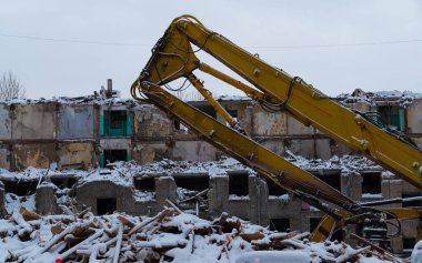 destroyed multi-storey residential building in the city