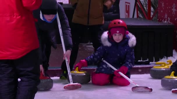 Chauve-souris de curling jaune 2022 — Video