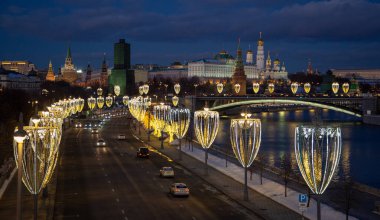 Moskva Nehri kışından Kremlin manzarası