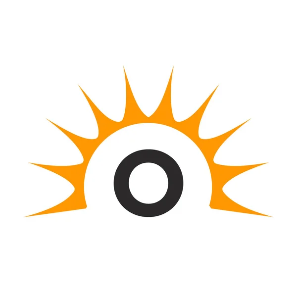 Güneş Logosu Harfi Üzerinde Harfi Şablonlu Güneş Simgesi Vektör Tasarımı — Stok Vektör