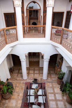 Fas, Afrika 'da geleneksel renkli küçük cadde