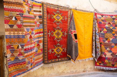 Fas, Afrika 'da geleneksel renkli küçük cadde