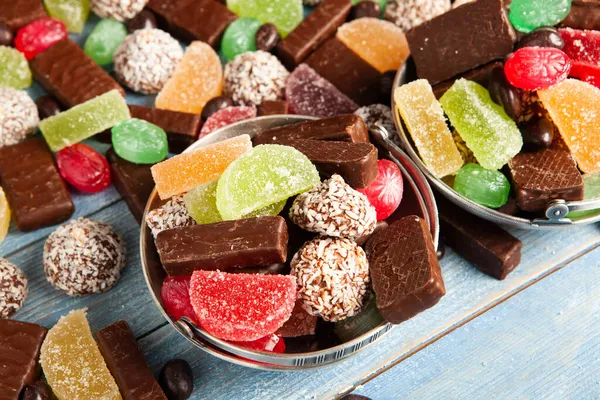 Válogatás Finom Csokoládé Cukorka Háttér Csokoládé Cukor Izolált — Stock Fotó