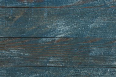 Düğümlü ve tırnak delikli klasik kahverengi ahşap arka plan dokusu. Eski boyalı ahşap duvar. Kahverengi soyut arka plan. Klasik, koyu renk, yatay tahtalar. Kopyalama alanı ile ön görünüm.