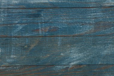 Düğümlü ve tırnak delikli klasik kahverengi ahşap arka plan dokusu. Eski boyalı ahşap duvar. Kahverengi soyut arka plan. Klasik, koyu renk, yatay tahtalar. Kopyalama alanı ile ön görünüm