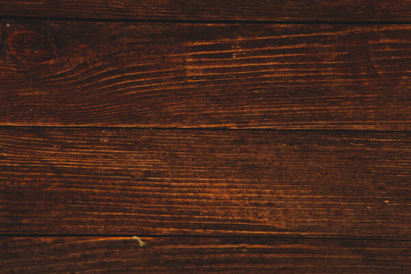 Окрашенная деревянная доска для дизайна или текста. Абстракция цветной древесины.