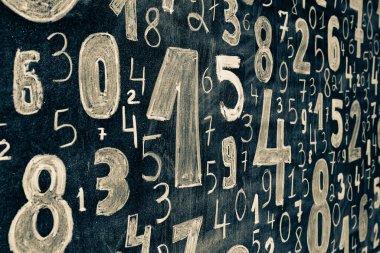 Rakamların geçmişi. Sıfırdan dokuza kadar. Sayıların dokusu. Mali veri kavramı. Matematik. Sayılarla kusursuz desen. finansal kriz konsepti. İş başarısı.