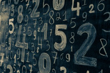Rakamların geçmişi. Sıfırdan dokuza kadar. Sayıların dokusu. Mali veri kavramı. Matematik. Sayılarla kusursuz desen. finansal kriz konsepti. İş başarısı.