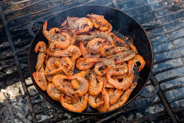 Crujientes Camarones Frescos Cocinados Una Sartén Estado Silvestre Descanse Naturaleza — Foto de Stock