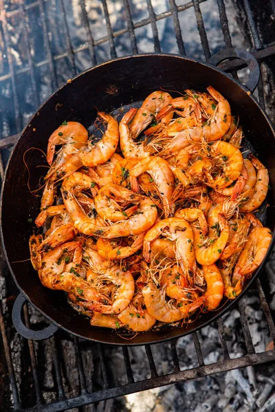 Crujientes Camarones Frescos Cocinados Una Sartén Estado Silvestre Descanse Naturaleza — Foto de Stock