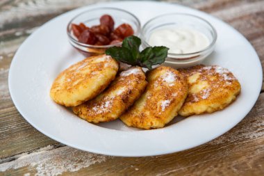 Krep ve yumurtalı ideal kahvaltı.. 