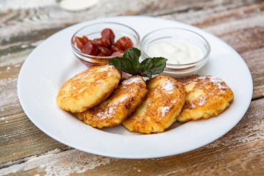 Krep ve yumurtalı ideal kahvaltı.. 