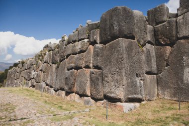 Cusco, Peru 'daki Sacsayhuaman kalesi. Taş duvar arkaplanı.