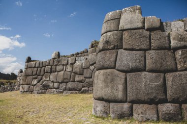Cusco, Peru 'daki Sacsayhuaman kalesi. Taş duvar arkaplanı.