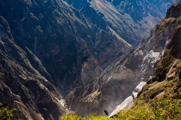 科尔卡峡谷在秘鲁的景色 它是世界上最深的峡谷之一 美丽的自然在拉丁美洲 — 图库照片