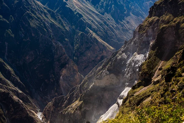科尔卡峡谷在秘鲁的景色 它是世界上最深的峡谷之一 美丽的自然在拉丁美洲 — 图库照片