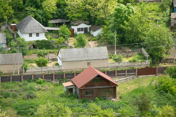 ストレイスティ村は モルドバ共和国の非常に絵のように美しい農村の町です ドニエスター川の岸に位置しています — ストック写真