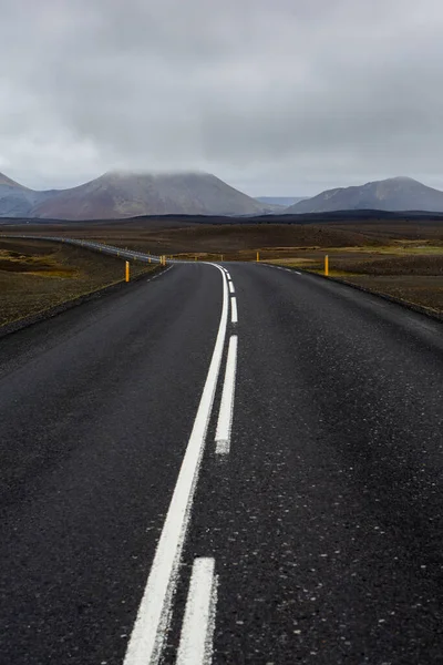 Muy Pintoresco Camino Vacío Iceland Verano Camino Asfalto Como Símbolo — Foto de Stock