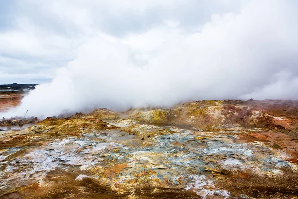 Malebná Krajina Zelenou Přírodou Islandu Létě Obrázek Velmi Tichou Nevinnou — Stock fotografie