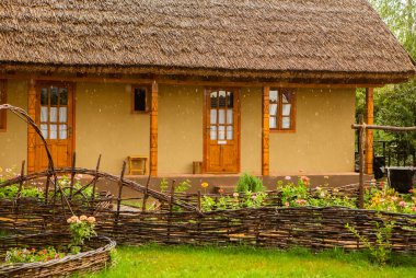 rural house made of clay and clay roof. The ideal country house for rest and relaxation in the bosom of nature