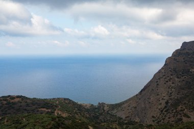 Yunanistan 'ın Girit adasından güzel bir manzara fotoğrafı. Girit 'ten yaz doğası. Akdeniz 'den soğuk turizm