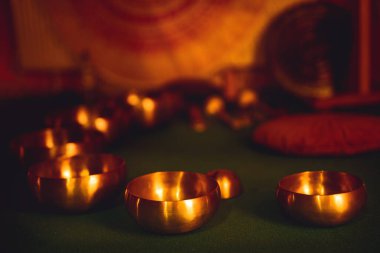 Güzel Tibet kâsesi, törensel alan.