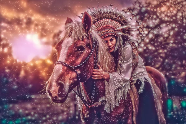 Шаманка в пейзажі зі своїм конем. Ефект малювання . — стокове фото