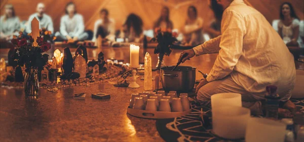 Cacao ceremonie, hart openende geneeskunde. — Stockfoto