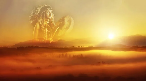 Şaman çerçeveli davul çalan güzel bir şaman kız.. — Stok fotoğraf