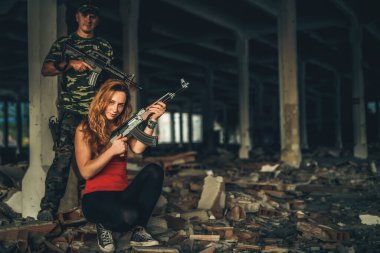 El endüstrisi binasında yumuşak eller..