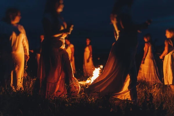 Vrouwen Bij Nachtceremonie Ceremonie Ruimte — Stockfoto