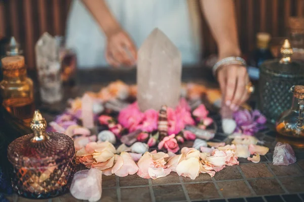 Beautiful Altar Crystals Rose Flowers — 스톡 사진