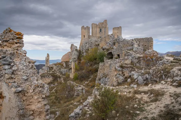 Blick Auf Die Ruinen Der Mittelalterlichen Burg Rocca Calascio Den — Stockfoto