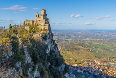 Guaita 'nın resmi ya da San Marino Cumhuriyeti' nin ilk kulesi.