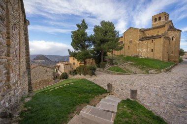 İtalya 'da Emilia Romagna' da Borgo San Leo sokaklarında şehir manzarası