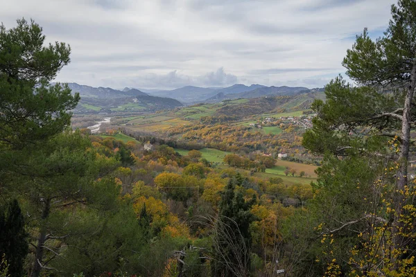 意大利埃米莉亚罗马纳山脉的秋天风景 — 图库照片