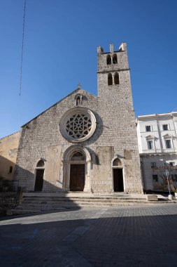 İtalya 'da Alatri' de tapınağı olan meydanlardan birinin manzarası.