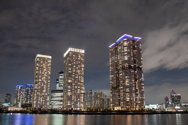 Bâtiments Résidentiels Grande Hauteur Éclairés Dans Nuit — Photo