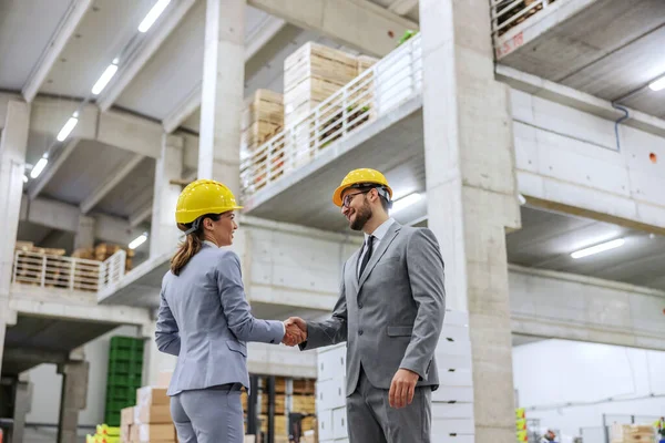 Travaux Achevés Avec Succès Homme Une Femme Costume Affaires Chapeaux — Photo