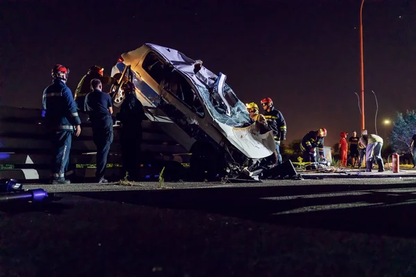 Brave Firemen Trying Release Man Crashed Car — Stock Photo, Image