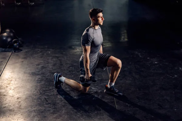 Strong Sportsman Doing Lunges Dumbbells His Hands Gym — Fotografia de Stock