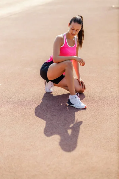 Sporturi Care Pozează Pentru Fotografie Model Într Tricou Antrenament Roz — Fotografie, imagine de stoc