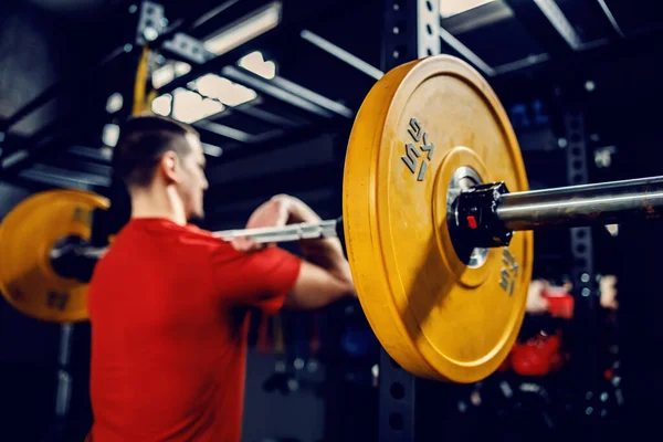 Strong Man Practicing Weights Gym — Stock Photo, Image