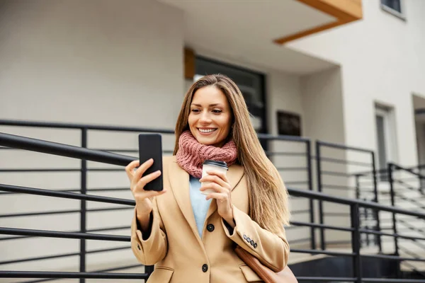 Technology Self Photography Happy Woman Coat Standing Street Chilly Heather — Stock Photo, Image
