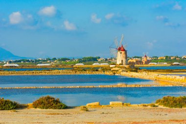 Marsala ve Trapani, Sicilya yakınlarındaki 
